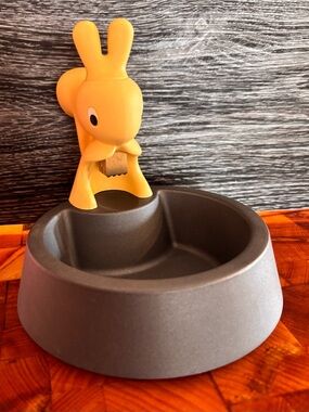 Vintage Alessi « Nutty the Crackers » design by Stefano Giovannoni in 1993